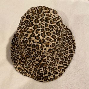 Cheetah print bucket hat